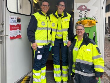 Vergangenes Wochenende im Einsatz für die Sicherheit der Teilnehmenden.🏃🏼‍♀️🦺
Wir standen auch dieses Jahr am Frühlingslauf in Wiedlisbach im Postendienst und unterstützten die Veranstaltung sanitätsdienstlich.🚑
Vielen Dank für das Vertrauen!💛
#Samariter #Postendienst #aarejurasüdfuss